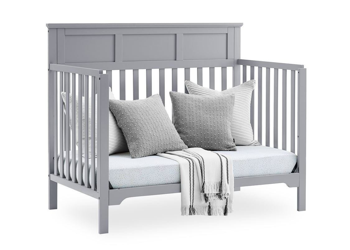 Grey (026)