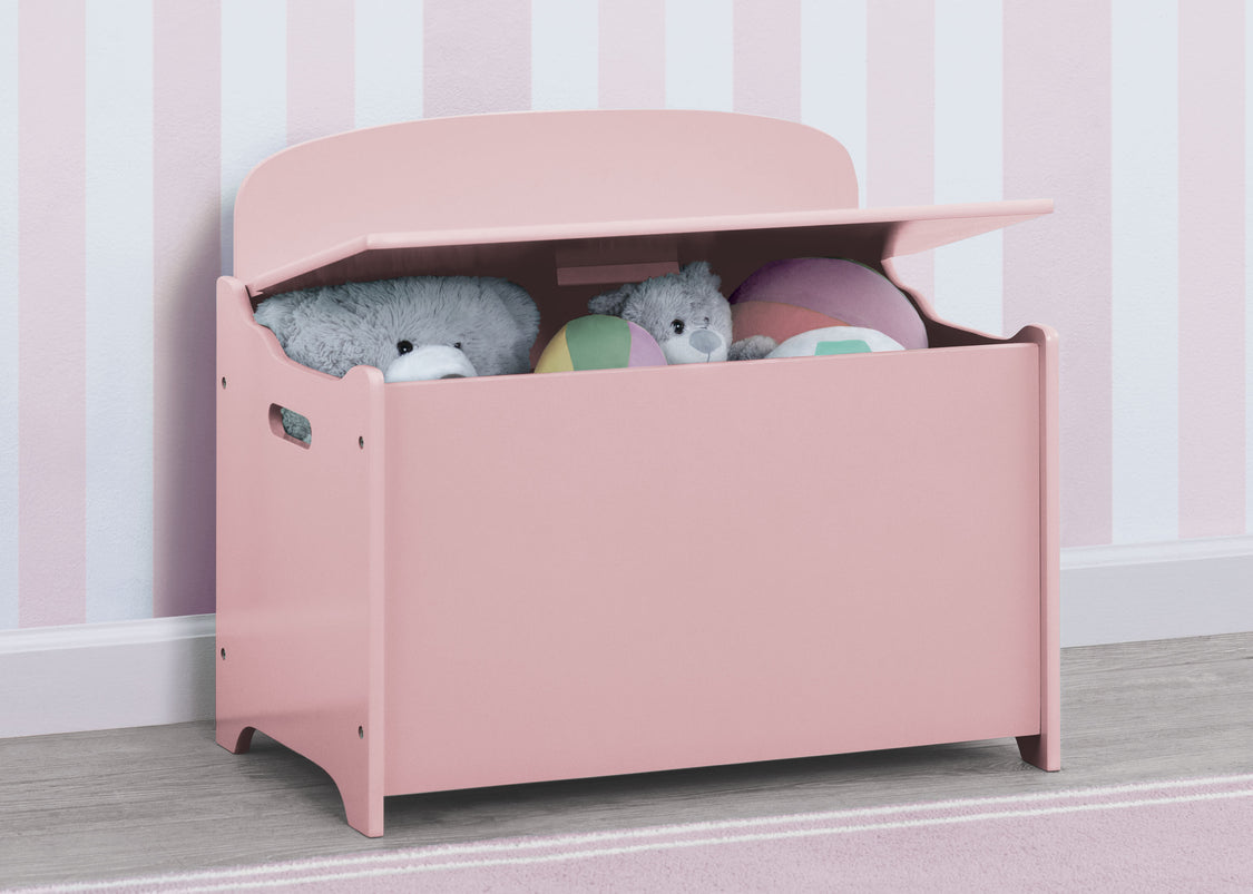 Dusty Rose Pink (692C)