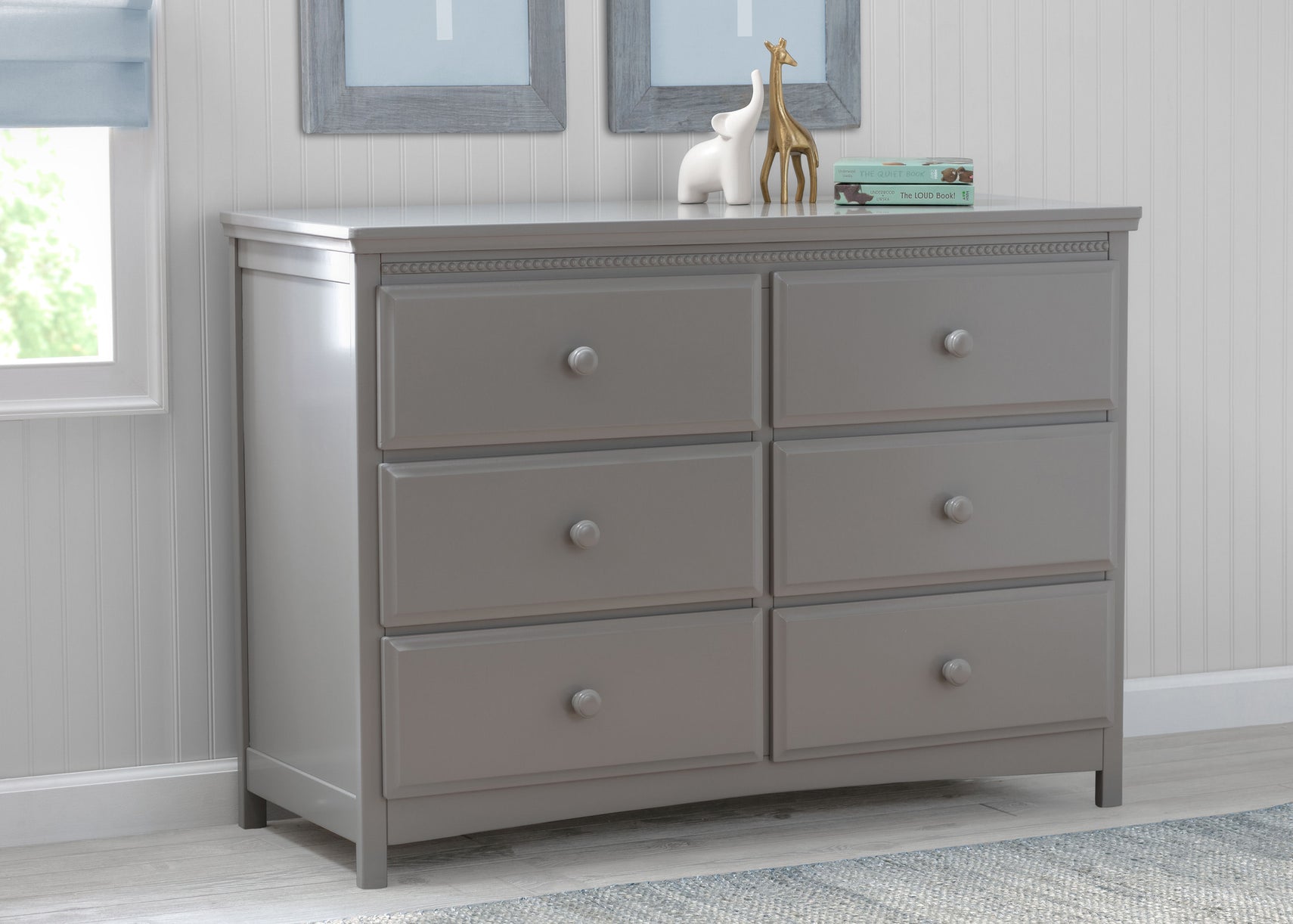 Grey (026)