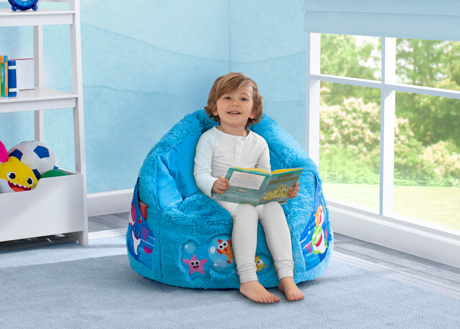 Baby Shark (1127) 1-Baby Shark Cozee Fluffy Chair, Toddler Size (for Kids Up to 6 Years Old)