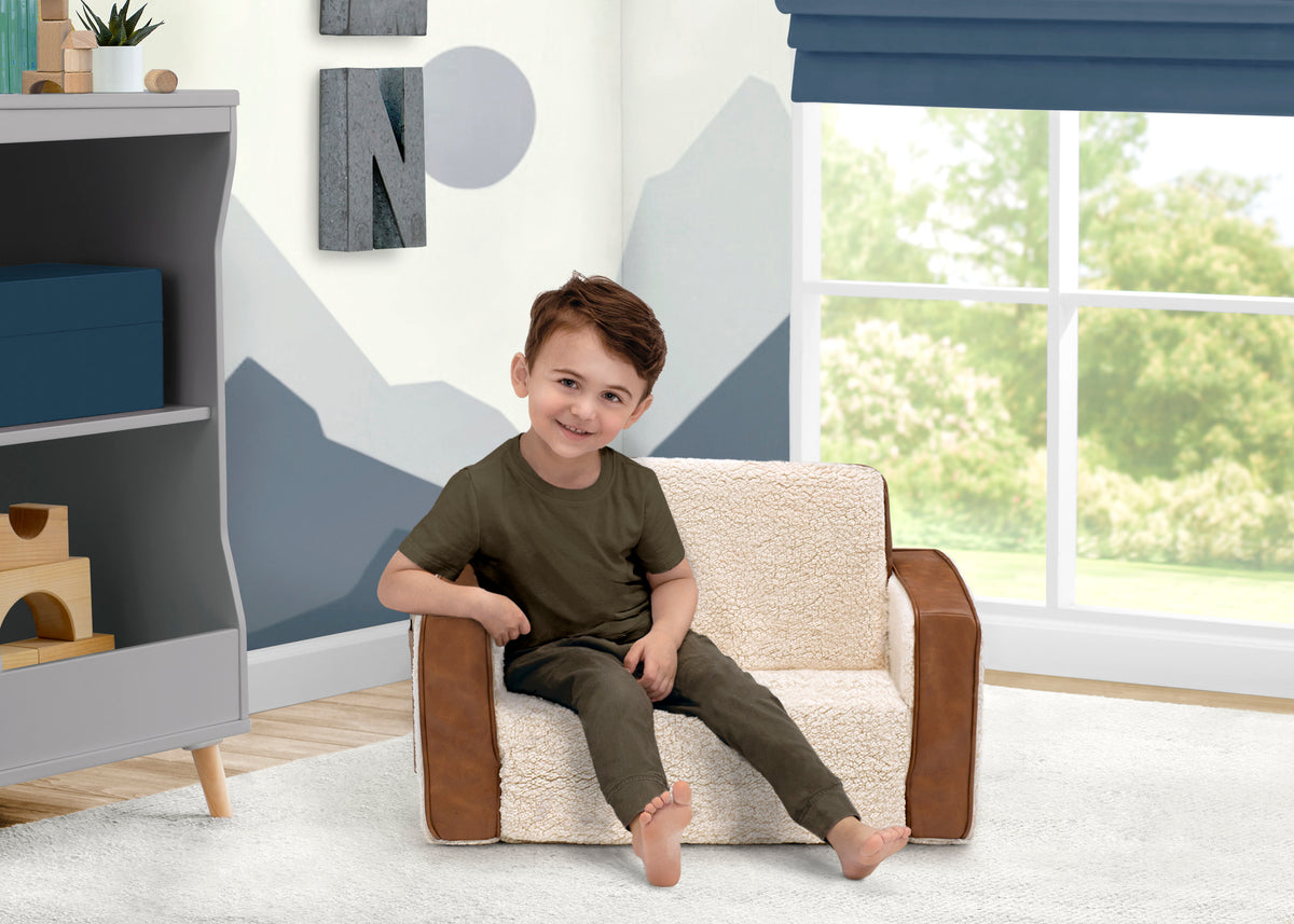 Cream Sherpa with Brown Leather (5047)
